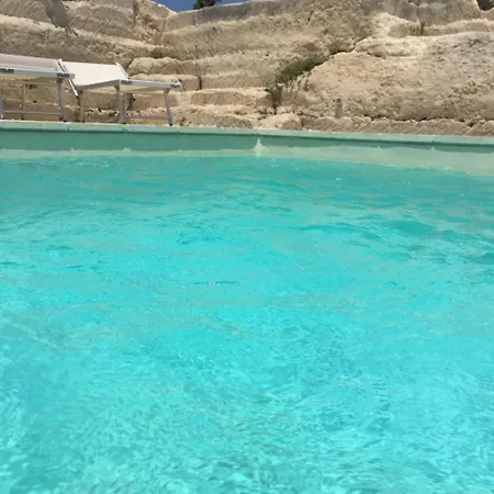 Masseria Gelsi Oda ve Kahvaltı Torre Chianca